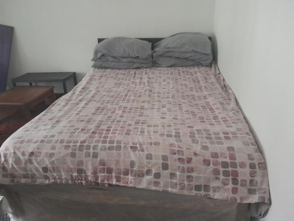 Lovely 1-Bed Studio In London 아파트 외부 사진