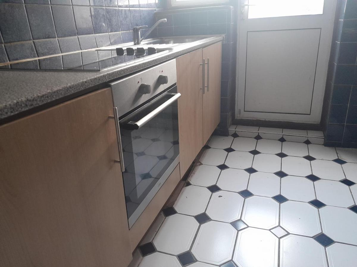 Lovely 1-Bed Studio In London 아파트 외부 사진